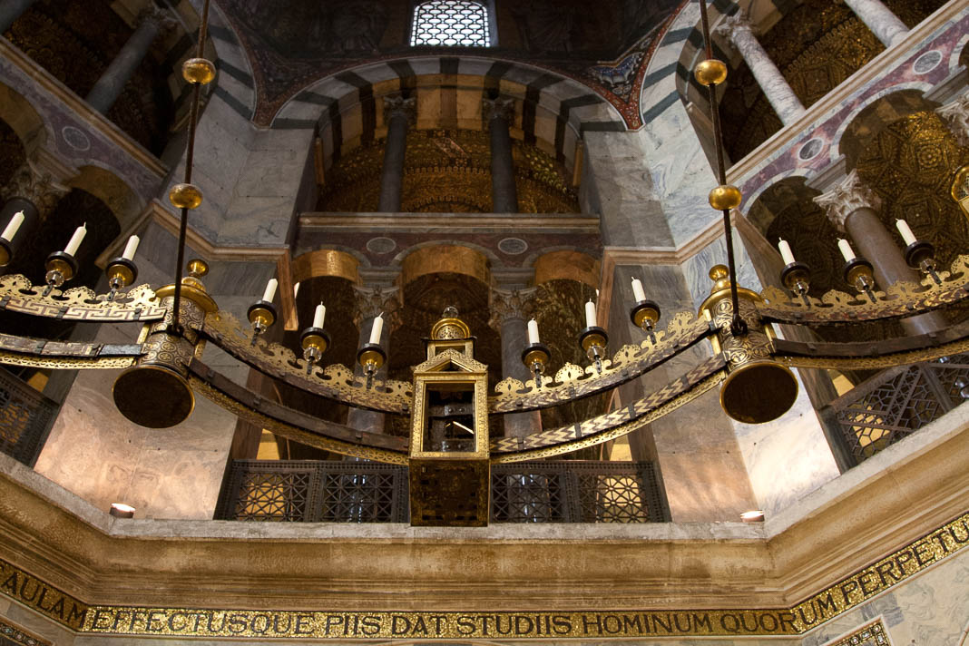 De Dom interieur, Aken