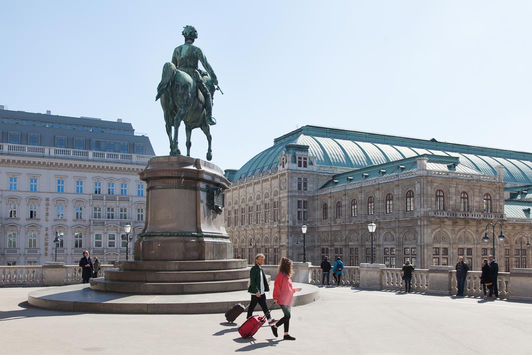 het standbeeld van aartshertog Albrecht von Sachsen-Teschen