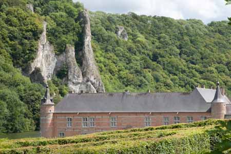 Wandelen in de Ardennen: Château de Freÿr