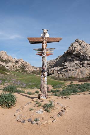 Totempaal in Valle della luna, Capo Testa, Sardinië