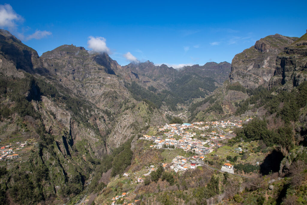Zicht op Curral das Freiras, Madeira