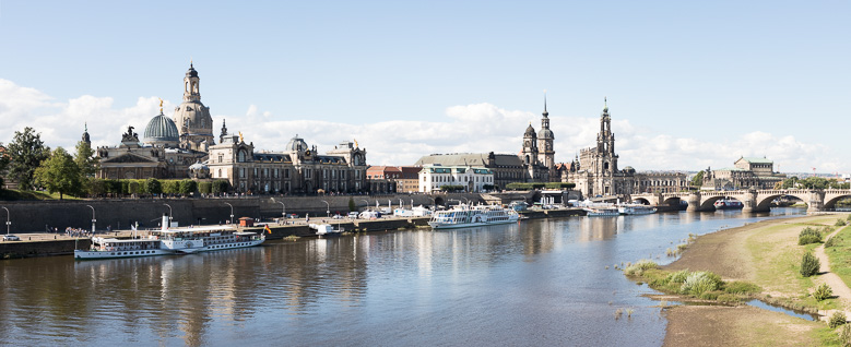 Zicht op de Altstadt tijdens de stadswandeling Dresden