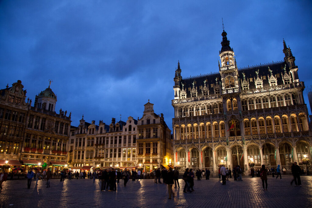 Avondfoto van de Grote Markt in Brussel