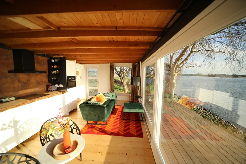 Natuurhuisje met jacuzzi en sauna in Lekkerkerk